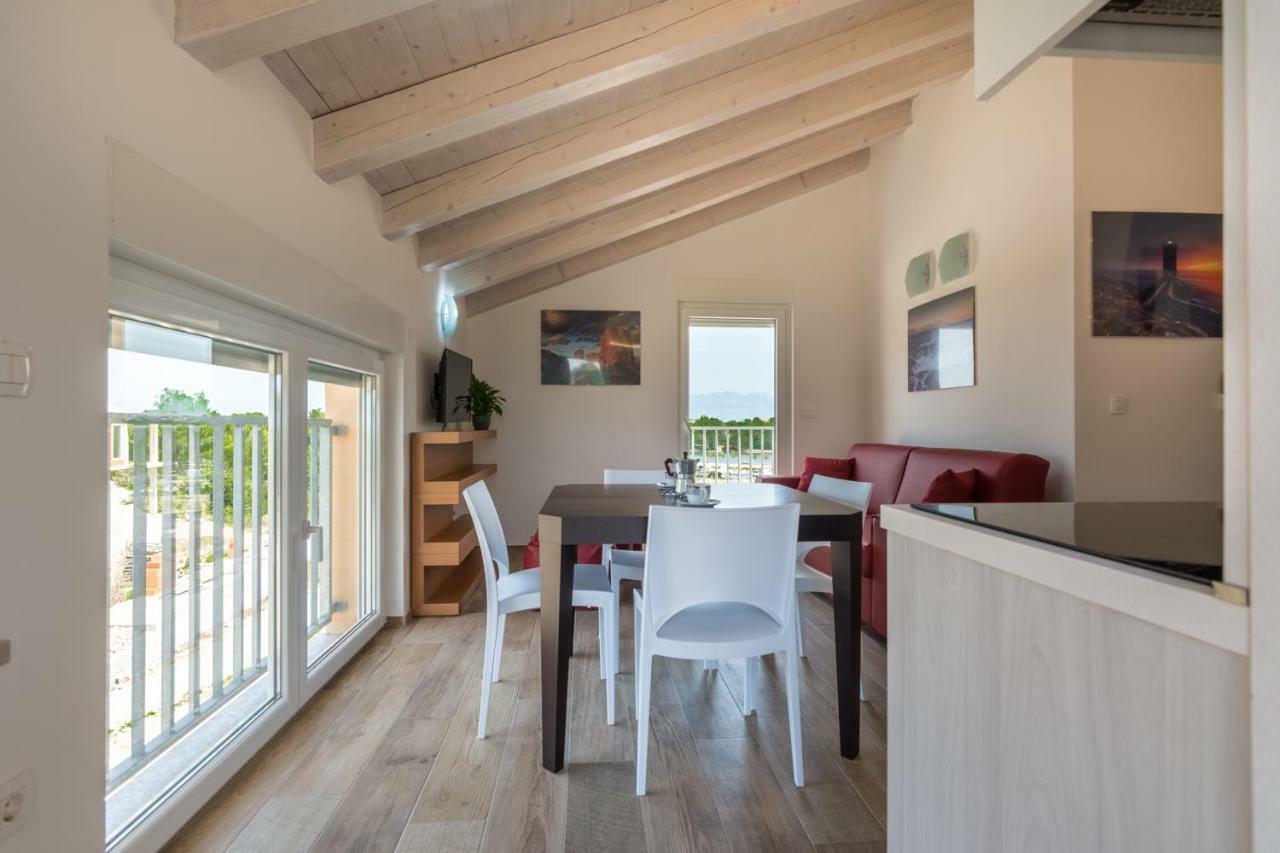 자톤 Fabulous House B With Outdoor Pool 아파트 외부 사진